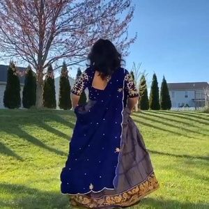 Meet your Posher, Muna